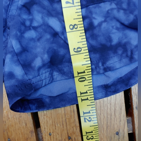 Athleta Girl Shorts Crystal Dye Blue Drawstring Waist Size Medium 8-10 - Picture 8 of 8